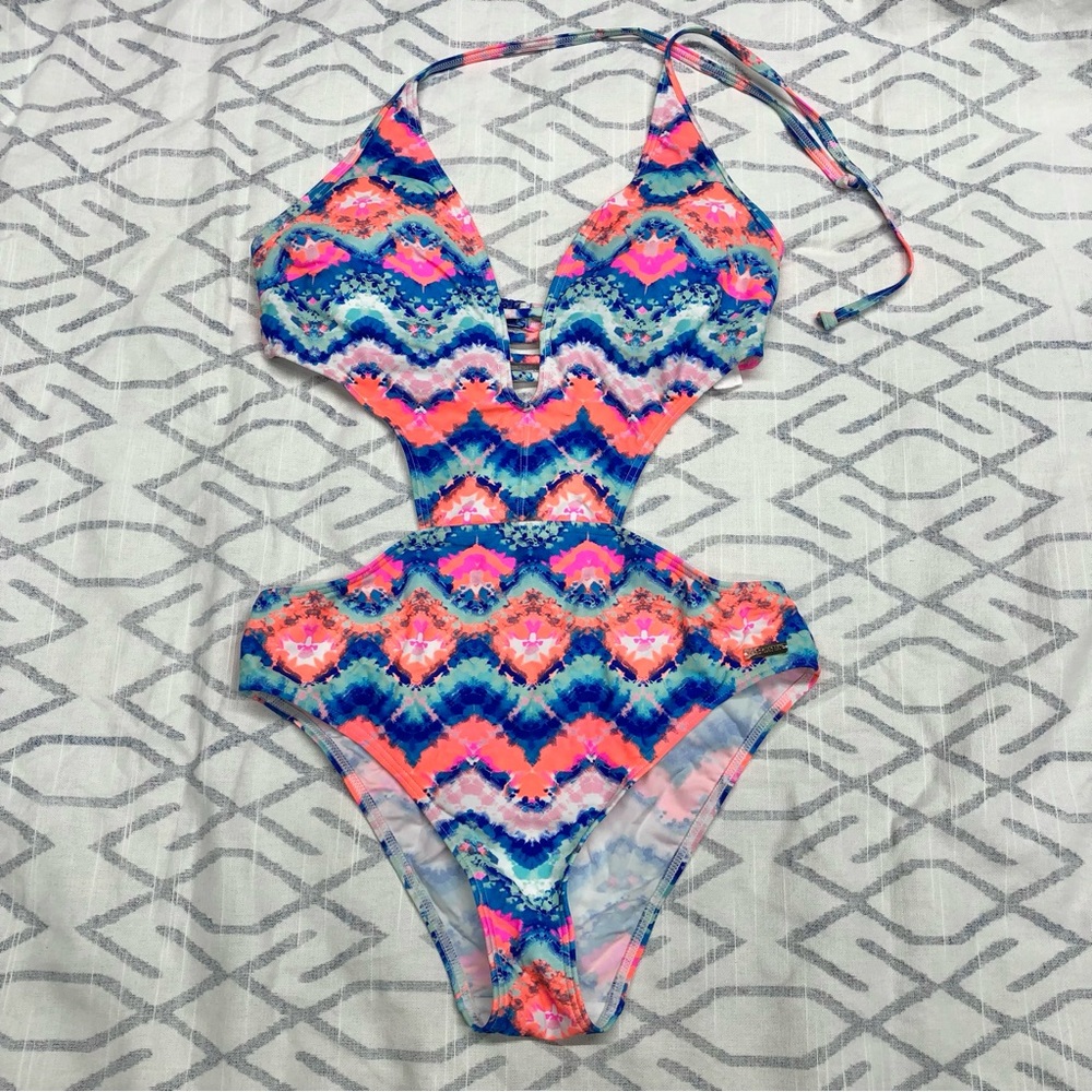 NEW Lascana 4 one piece swimsuit cut out side geo tribal print cheeky halter